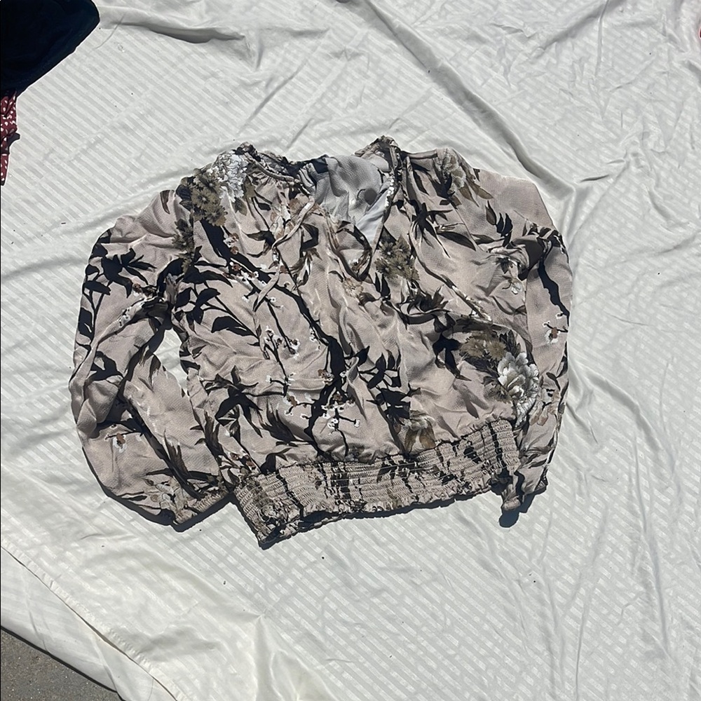 Floral Print Blouse in Beige and Black